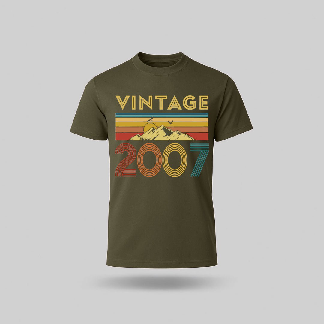 18th Birthday T-Shirt Vintage Retro - birthdaytees.co